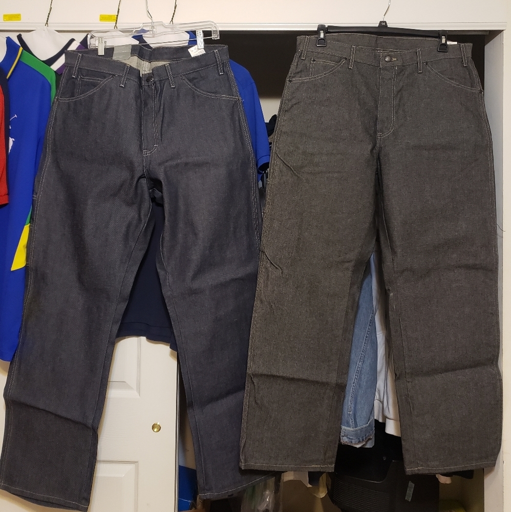 2 DICKIES MEN'S JEANS FOR $35.00 SIZE 36×32